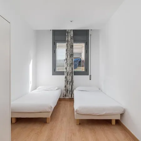 Guestready - Bright Near Montjuic Apartment *