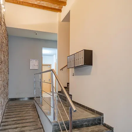 Guestready - Bright Near Montjuic