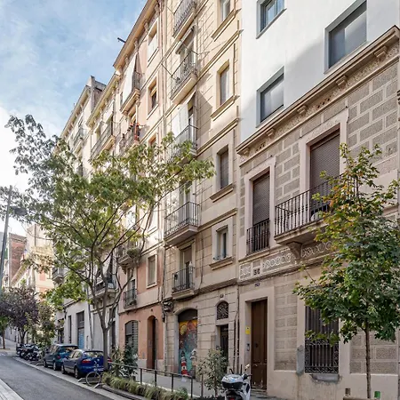 Guestready - Bright Near Montjuic Barcelona