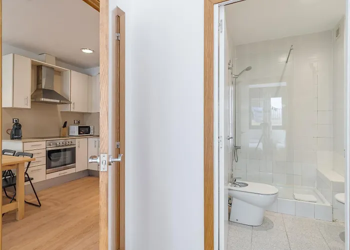 Guestready - Bright Near Montjuic *